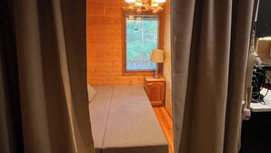 Cabin, 2 Bedrooms, Patio