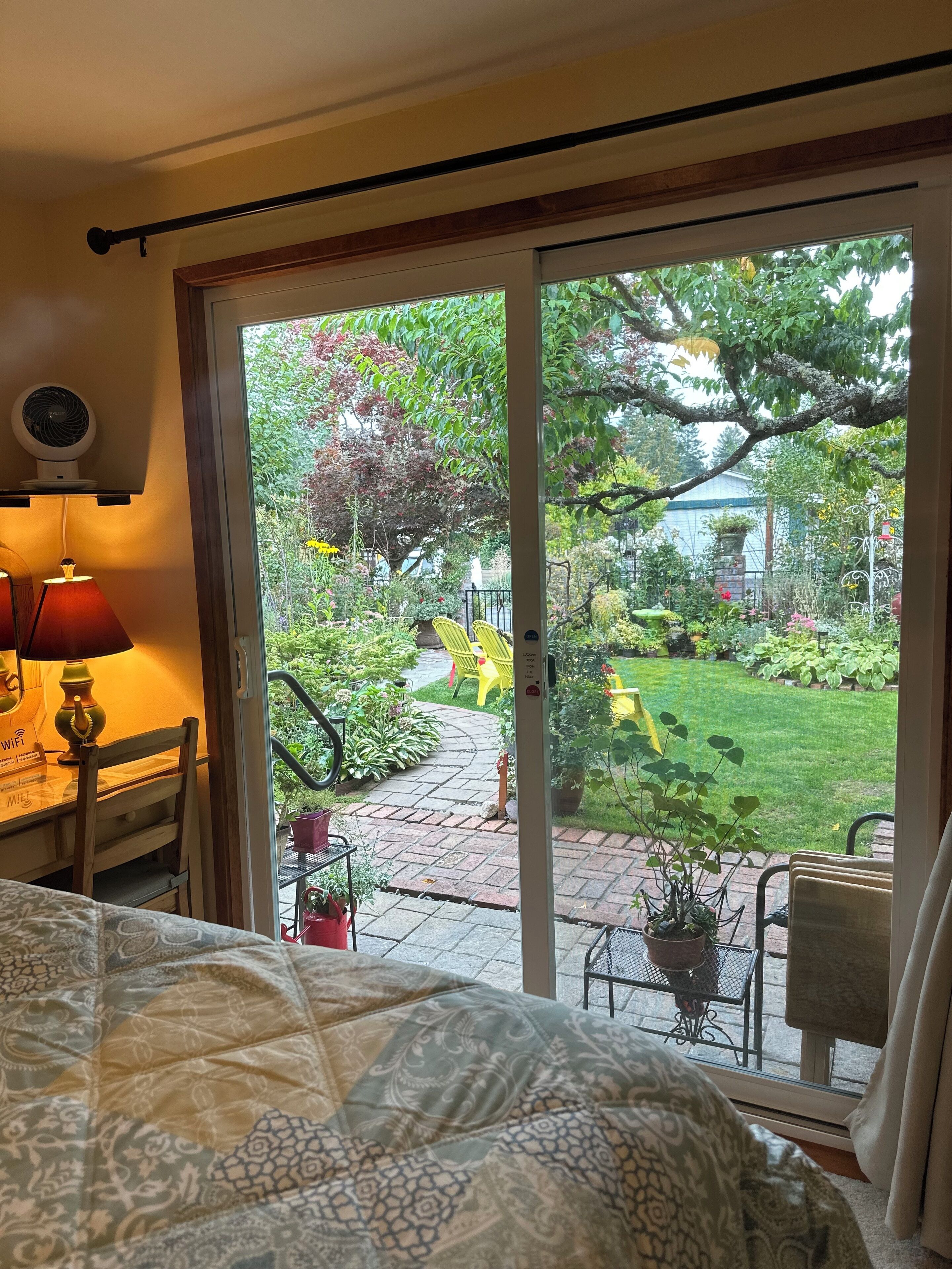 3 makuuhuonetta, silitysrauta/-lauta, Wi-Fi, vuodevaatteet