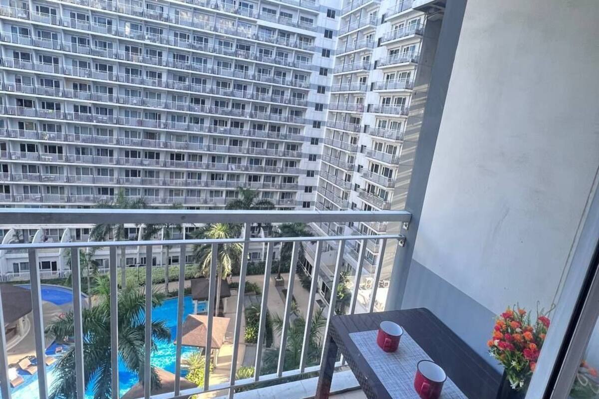 Comfort Condo, Balcony, Pool View | 1 bedroom, free wired internet