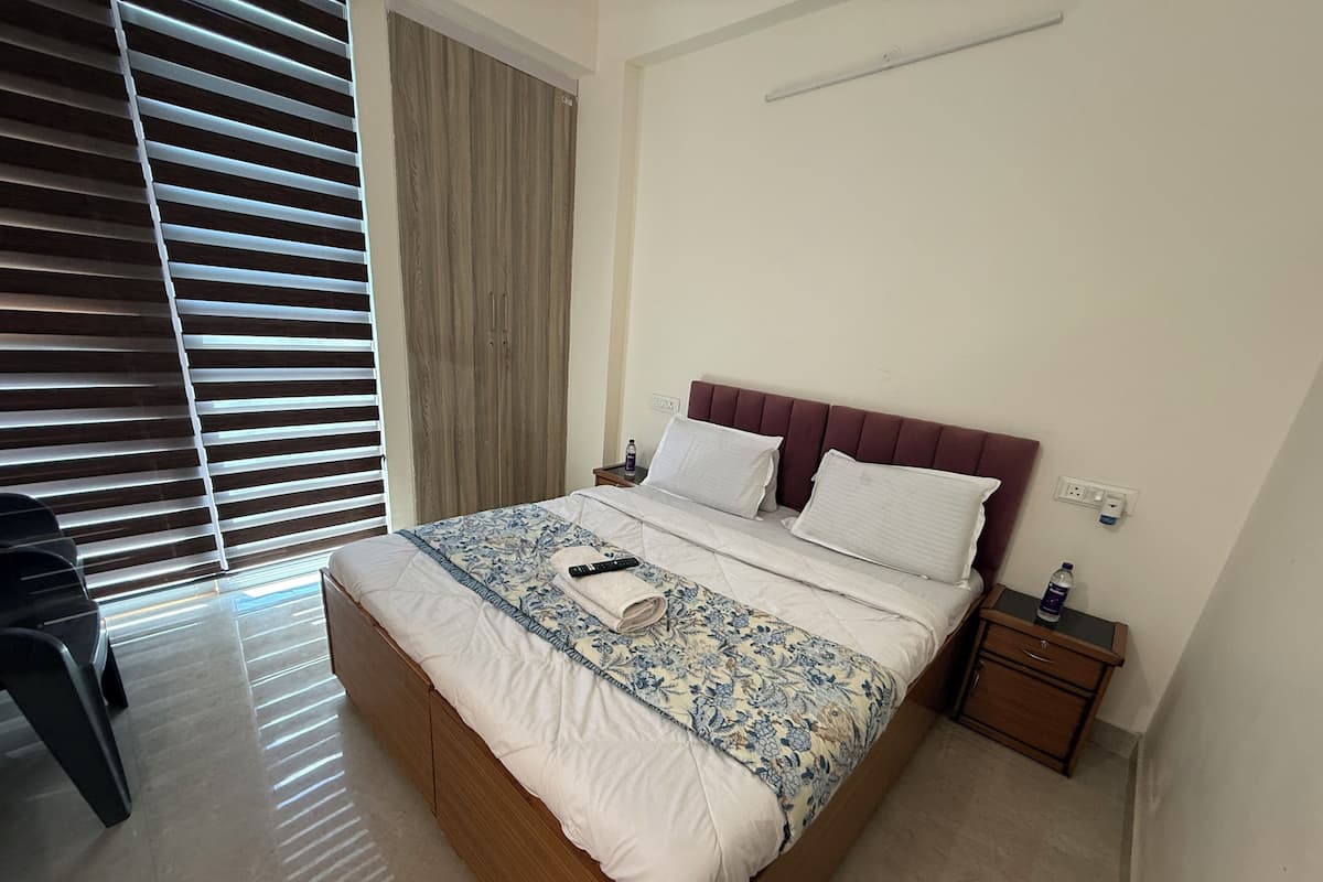 Luxury Double Room | In-room safe, free WiFi