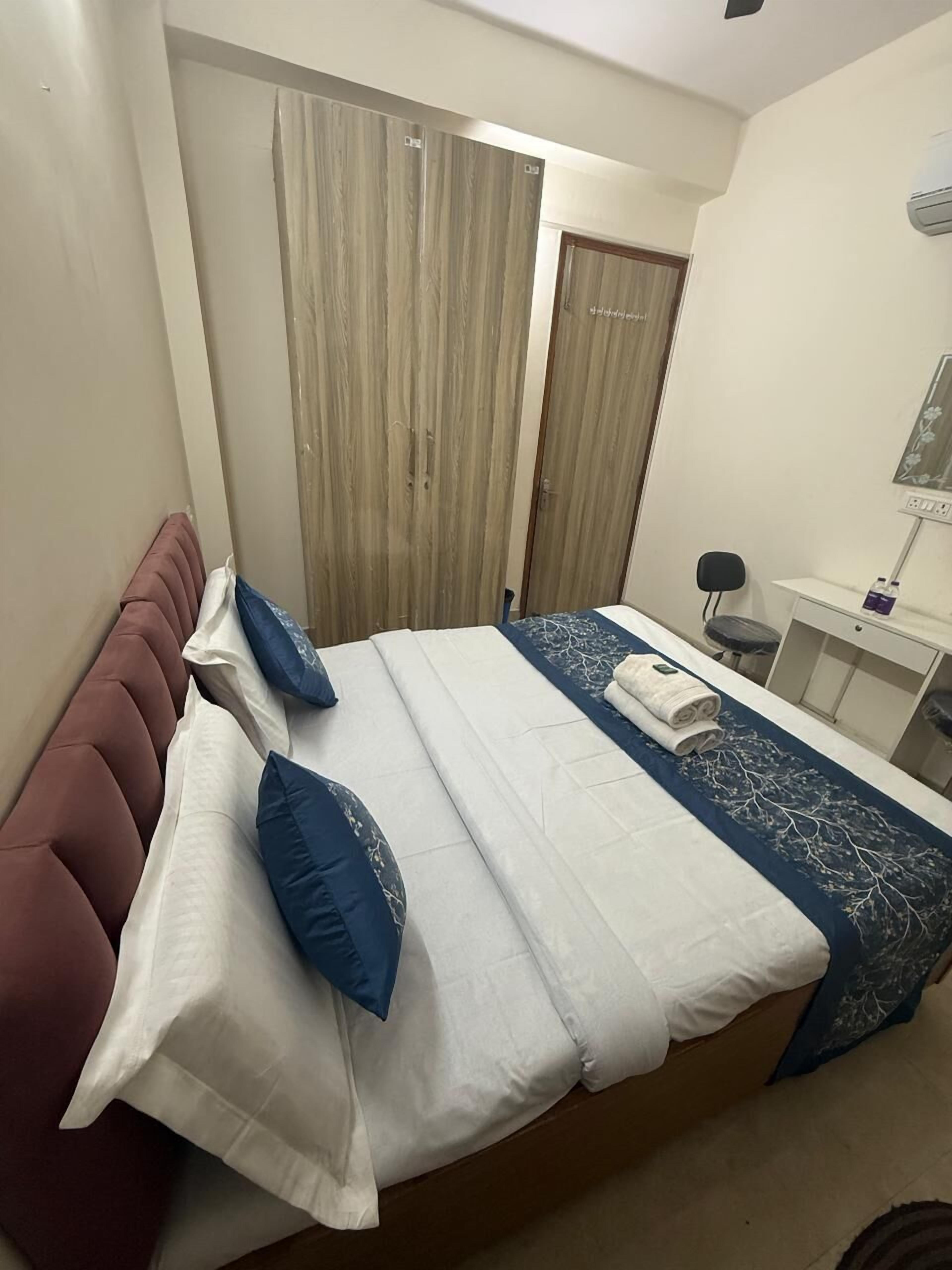 In-room safe, free WiFi
