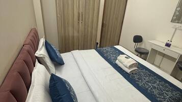 In-room safe, free WiFi