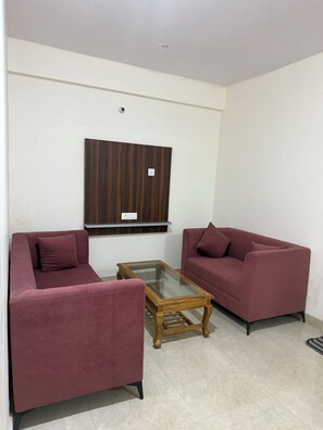 Luxury Double Room | Lobby - Hotel Taste & Rest (Noida)