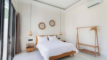 Familievilla, 2 soverom, privat basseng, bassengutsikt | 2 soverom, safe på rommet, strykejern/-brett og wi-fi (inkludert)