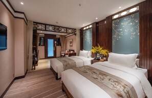 Elite Double Room, Non Smoking | Premium bedding, in-room safe, individually decorated - LIJIANG DUOFU RESORT HOTEL (Lijiang)