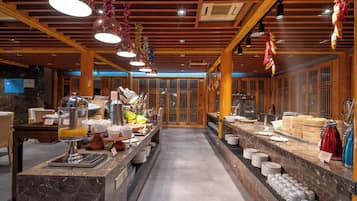 包含每日自助早餐
