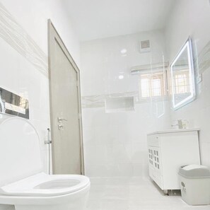 Appartement Économique, balcon, vue ville | Salle de bain