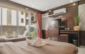 Free WiFi - EBS Hostel Phuket, Kata Beach (Kata)