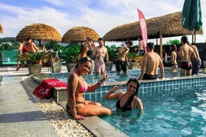 Outdoor pool - EBS Hostel Phuket, Kata Beach (Kata)