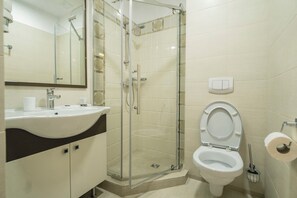 Comfort Double or Twin Room | Bathroom | Shower, hair dryer, soap, shampoo