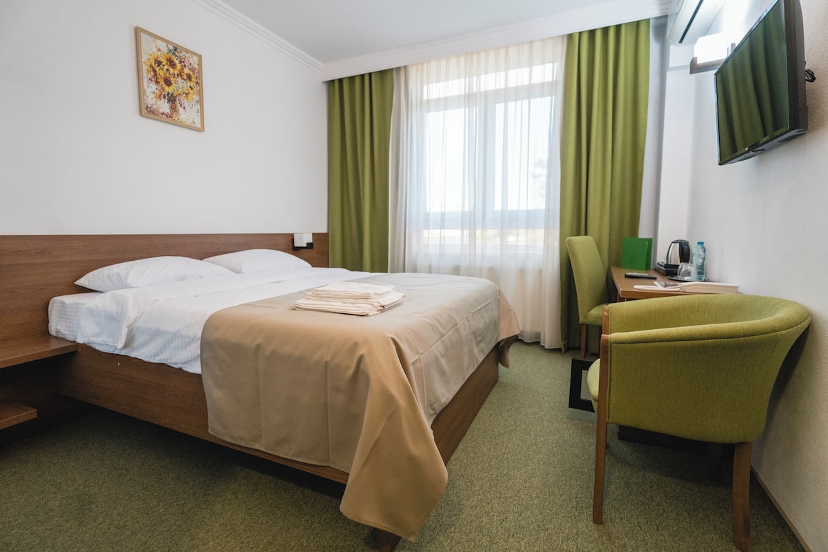 Habitación Confort doble, 1 habitación | Wifi gratis y ropa de cama