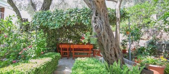 Petrovac Serenity Stay Near the Beach