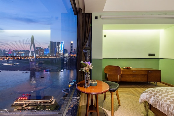 Blackout curtains, soundproofing, free WiFi, bed sheets -  Nuanyu Apartment with River View & Drone Show View (Chongqing)