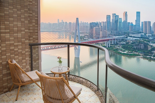  Nuanyu Apartment with River View & Drone Show View
