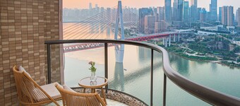 Nuanyu Apartment with River View & Drone Show View
