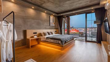 Comfort Double Room, 1 Queen Bed, Balcony, Ocean View | Blackout curtains, soundproofing, free WiFi, bed sheets