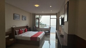 Premium Double Room, Mountain View - Shimla Inn (Shimla)