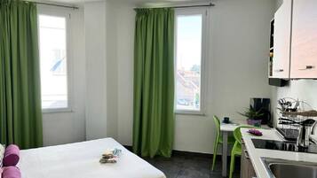 Fer et planche Ă repasser, Wi-Fi, draps fournis