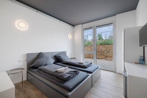 Zimmer '8' mit gemeinsamer Terrasse und Wi-Fi