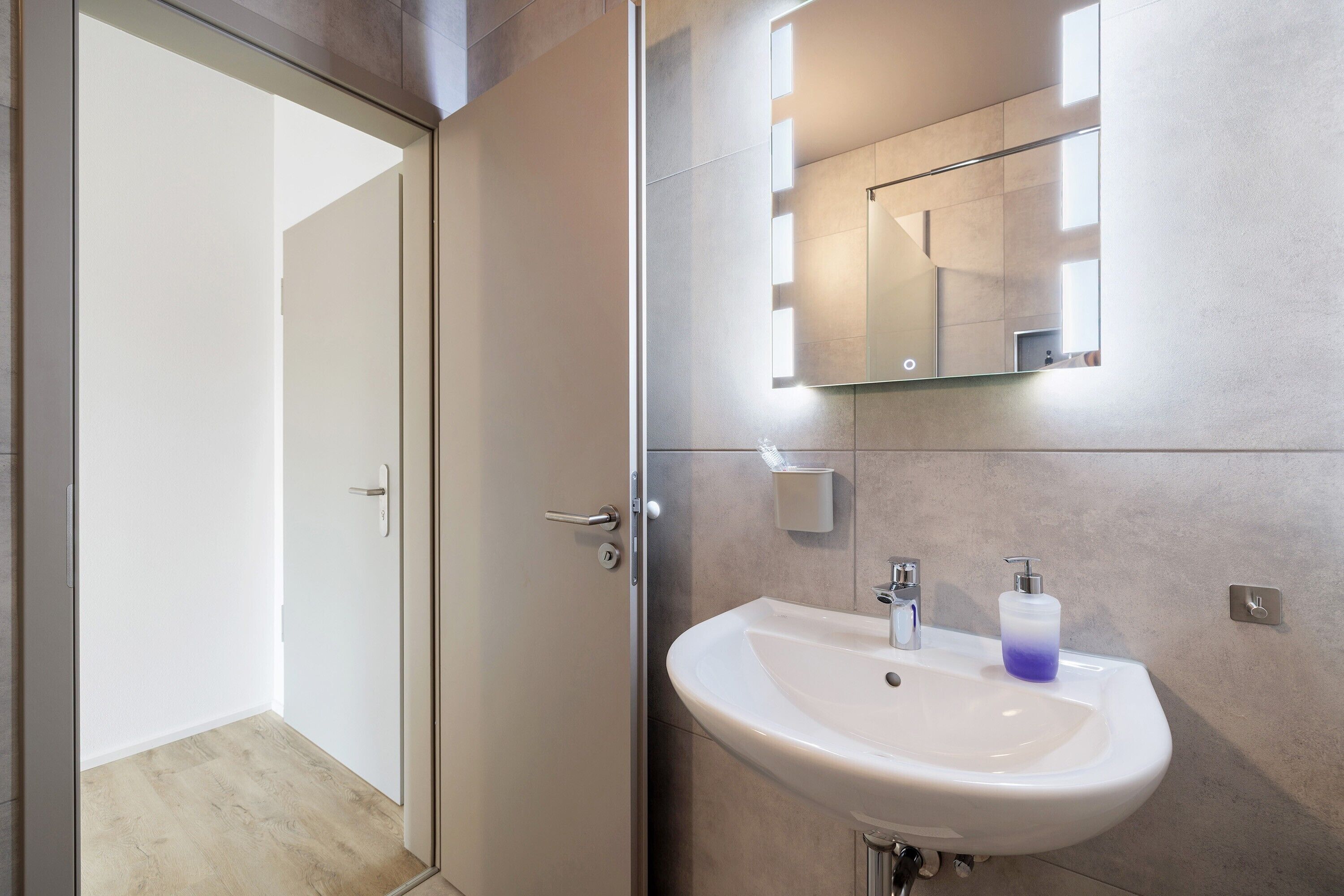 Ducha, secador de pelo, toallas