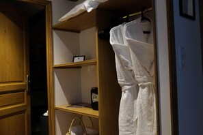 Deluxe Double Room, City View