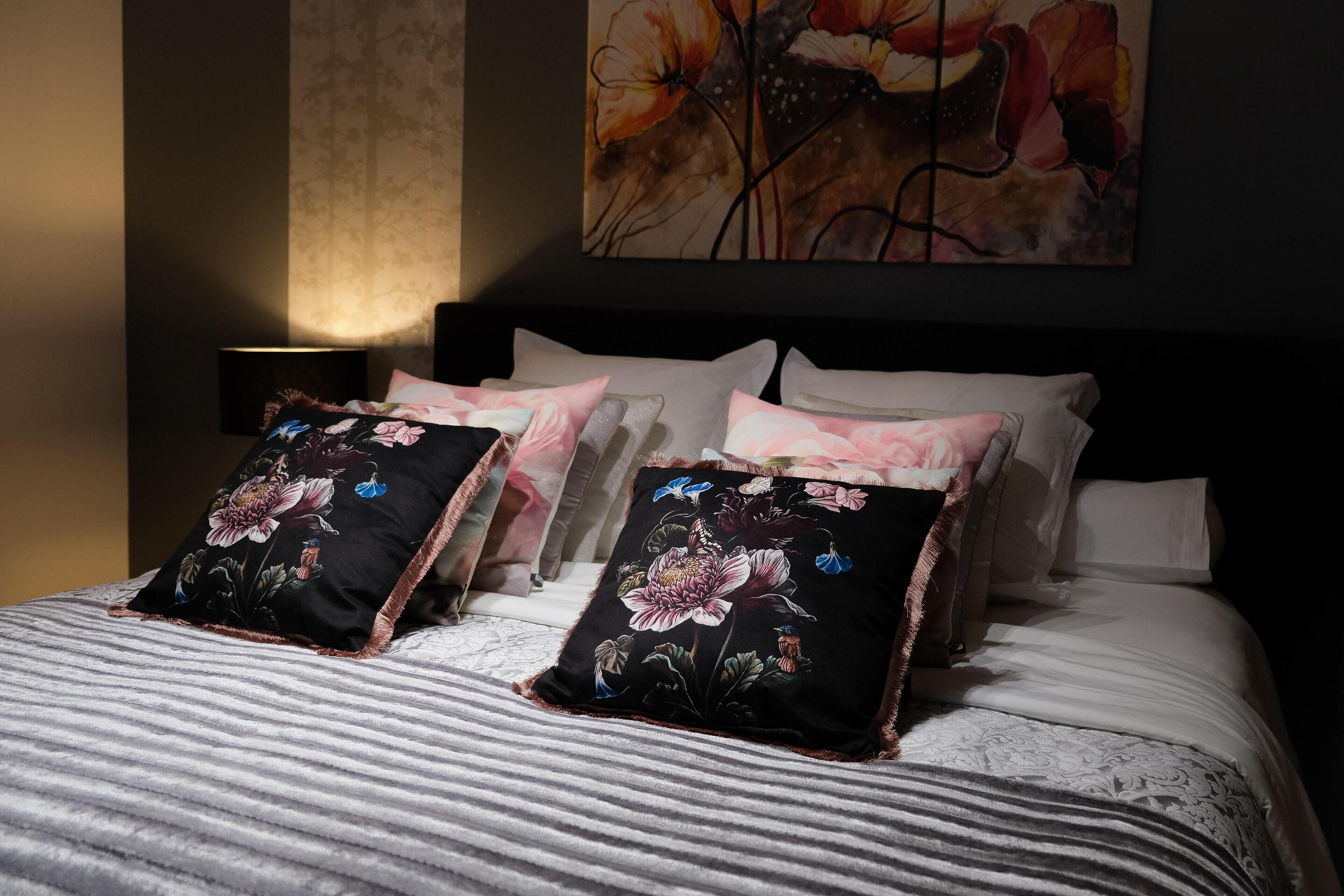 Deluxe-Doppelzimmer, Stadtblick | Zimmersafe, Verdunkelungsvorhänge, schallisolierte Zimmer