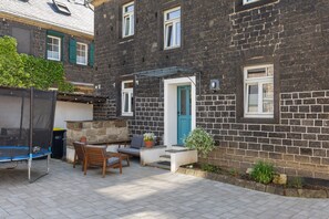 Terrace/patio - Holiday Home 'Family' with Shared Terrace and Wi-Fi (Thür)