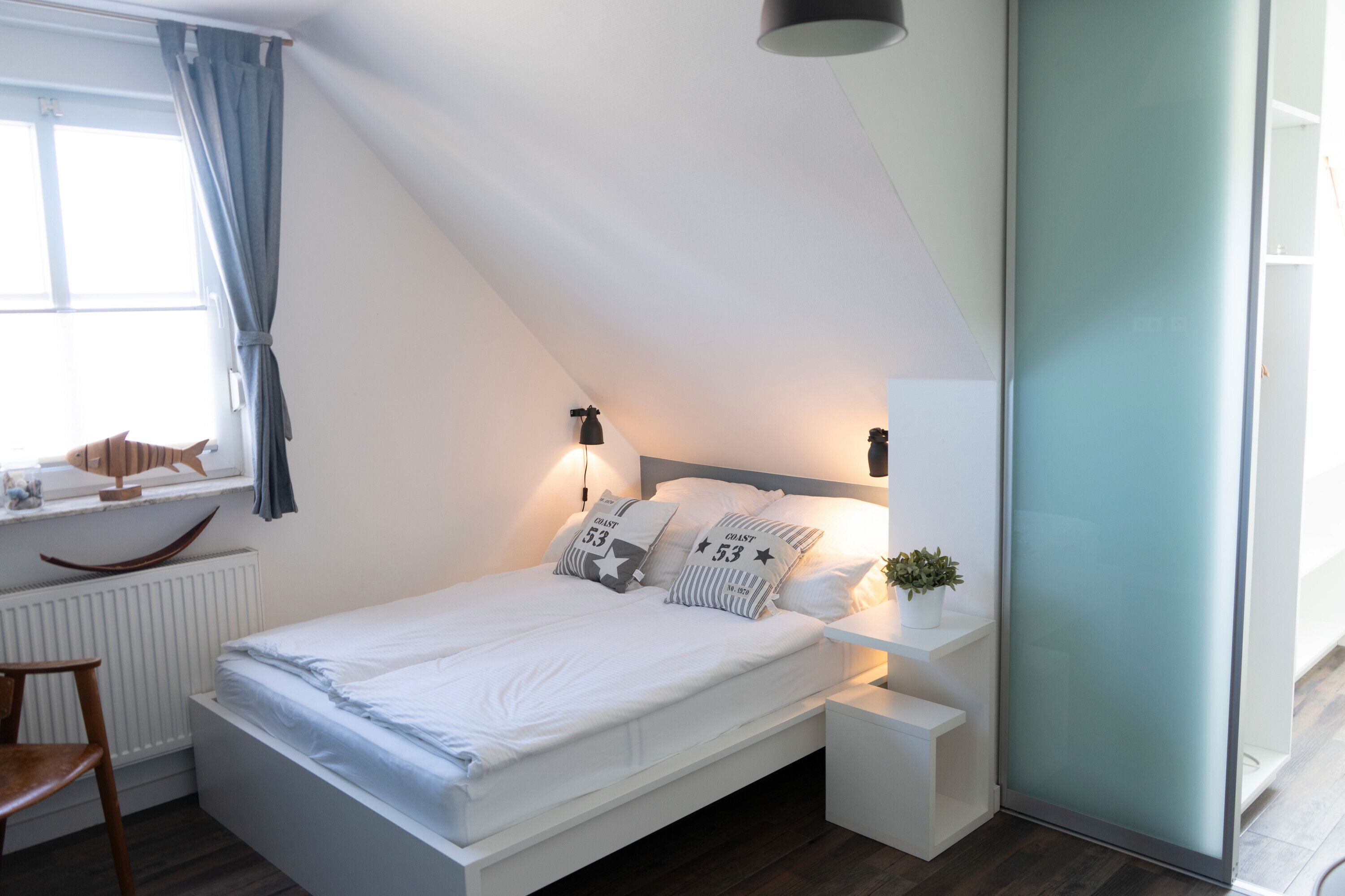 2 bedrooms, iron/ironing board, free WiFi, bed sheets