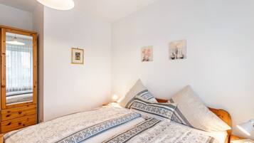 2 Schlafzimmer, Bügeleisen/Bügelbrett, kostenloses WLAN, Bettwäsche