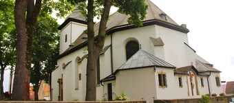 Holiday Apartment 'Am Kirchplatz' with Private Terrace and Wi-Fi