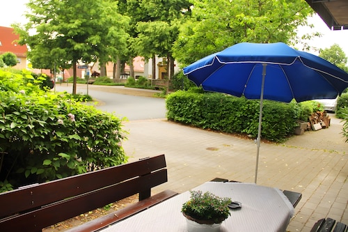Ferienwohnung 'Am Kirchplatz' mit privater Terrasse und WLAN