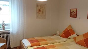 2 Schlafzimmer, Bügeleisen/Bügelbrett, kostenloses WLAN, Bettwäsche