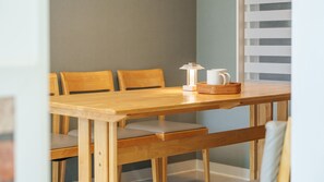 Basic-Zimmer, 3 Schlafzimmer (Freesia  B) | 3 Schlafzimmer, kostenloses WLAN