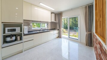 基础客房, 3 间卧室 (Freesia  B) | 3 多间卧室、免费 WiFi