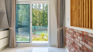 Basic Room, 3 Bedrooms (Freesia B) | 3 bedrooms, free WiFi