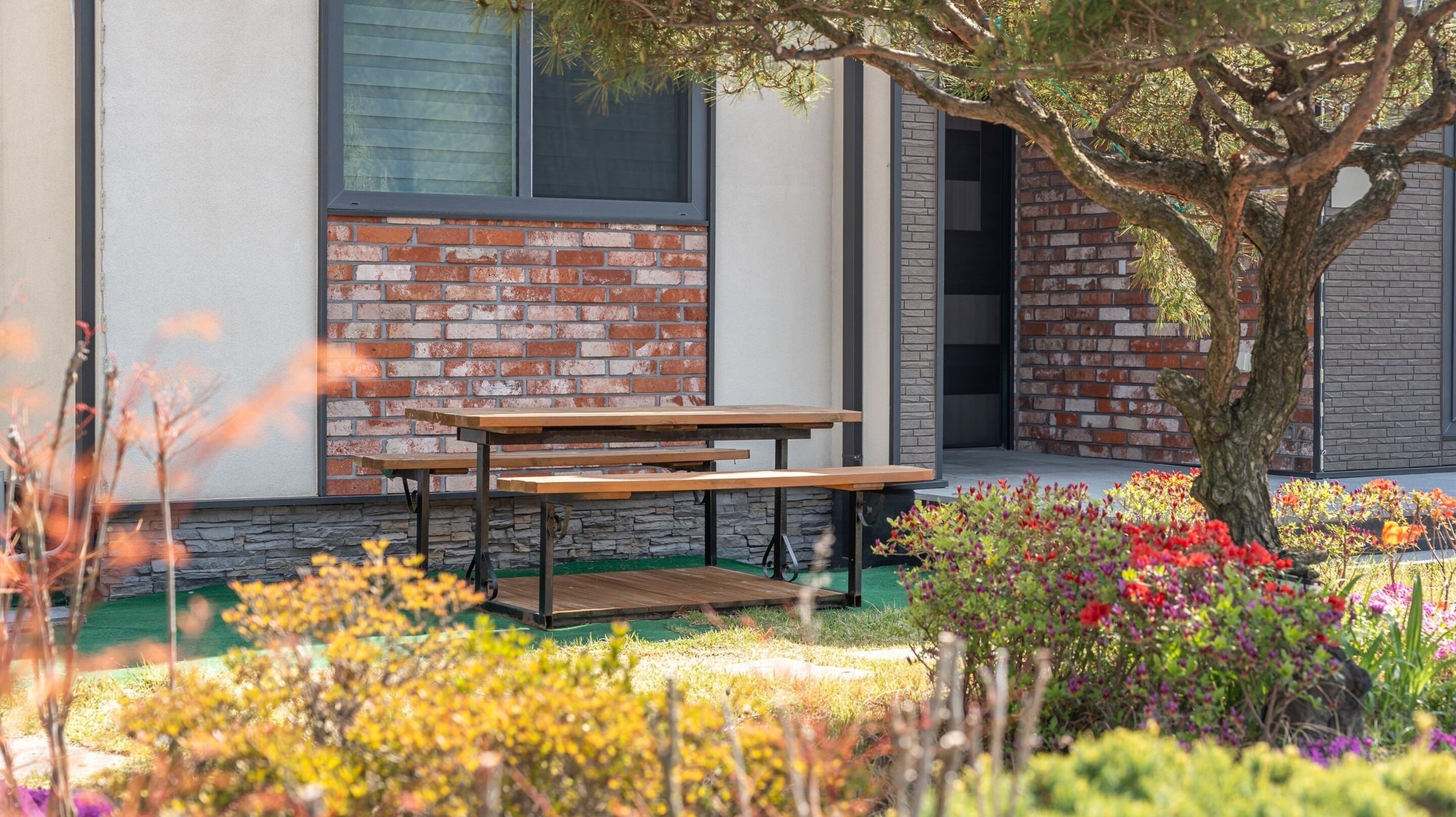 Basic Room, 3 Bedrooms (Freesia  B) | 3 bedrooms, free WiFi