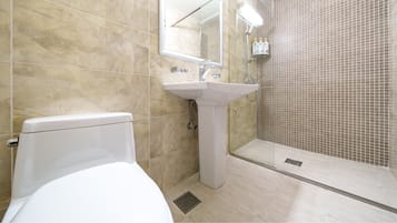 Basic Room, 1 Bedroom (room 101) | 1 bedroom, free WiFi