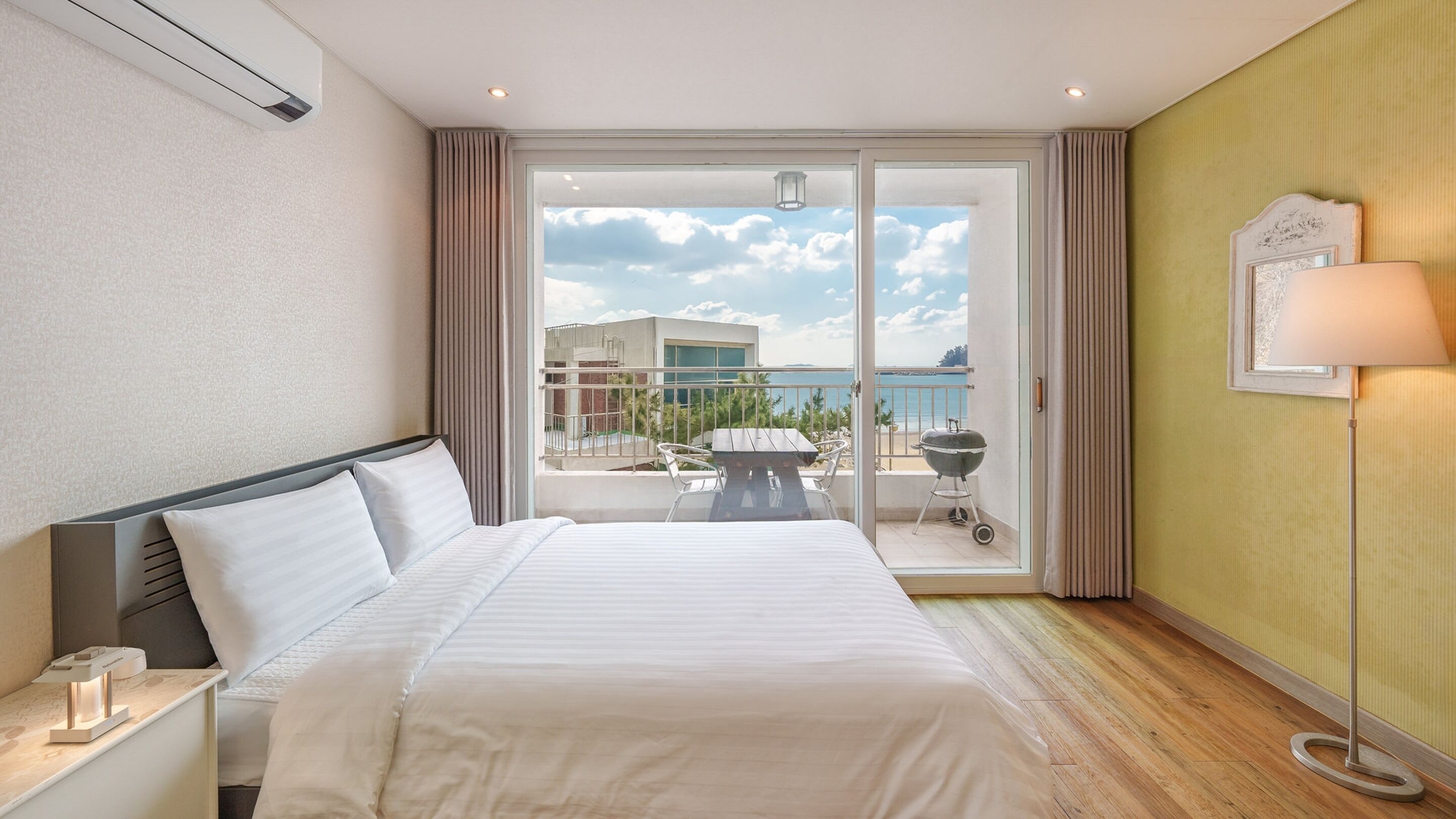 Basic Room, 1 Bedroom (room 205) | 1 bedroom, free WiFi