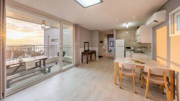 Basic Room, 2 Bedrooms (room 306(no pet)) | 1 bedroom, WiFi (free)