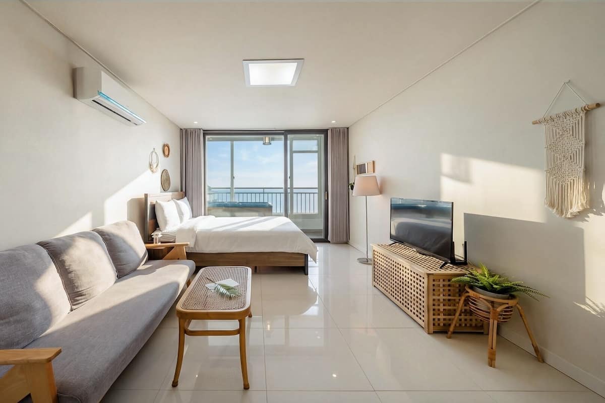 Basic Room, 1 Bedroom (room 301(no pet)) | 1 bedroom, free WiFi