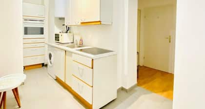 Sweet 3BR Apt in a Quiet Neighborhood