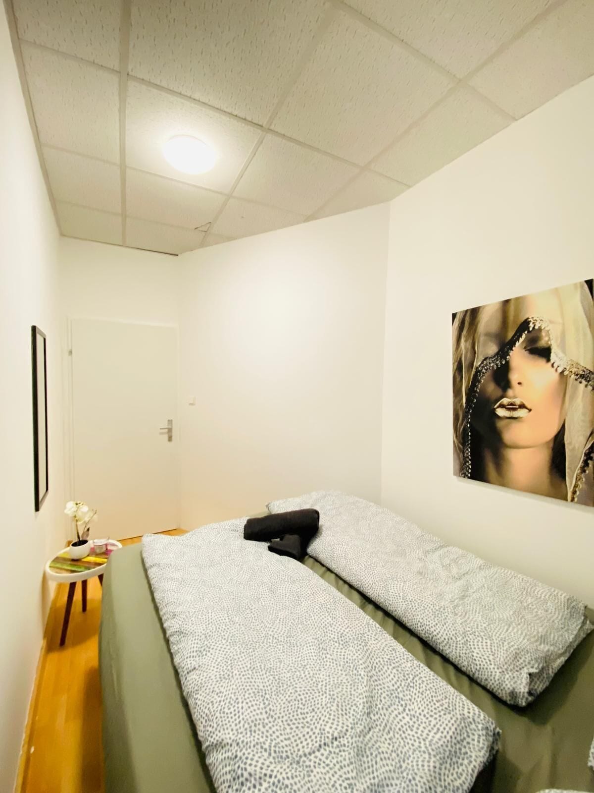 Basic Room, City View | Iron/ironing board, free WiFi