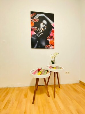 Habitación básica, vistas a la ciudad | Tabla de planchar con plancha y wifi gratis