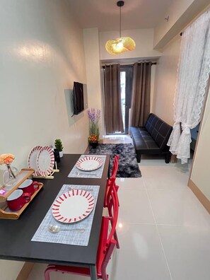 Living area - Shore 3 1 BR 1006 (Pasay)
