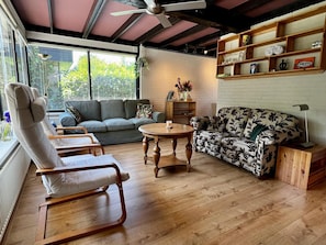 Living room - Holiday Home for 6 in Sint Maartenszee (Sint Maartensvlotbrug)