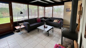 Living room - Holiday Home for 6 in Sint Maartenszee (Sint Maartensvlotbrug)