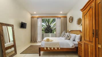 Standard Room, Balcony, Pool View | Individually decorated, individually furnished, desk, laptop workspace