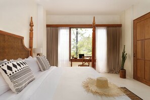 Standard Room, Balcony, Pool View