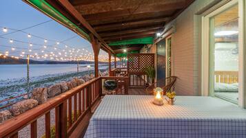 Phòng cơ bản, 1 phòng ngủ (101 (Ocean/BBQ/2 Adults Max, Kids OK)) | 1 phòng ngủ, truy cập Internet không dây miễn phí