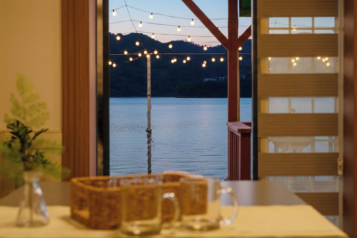 Basic Room, 1 Bedroom (Room 102 (Ocean View / Private Barbec) | 1 bedroom, WiFi (free)
